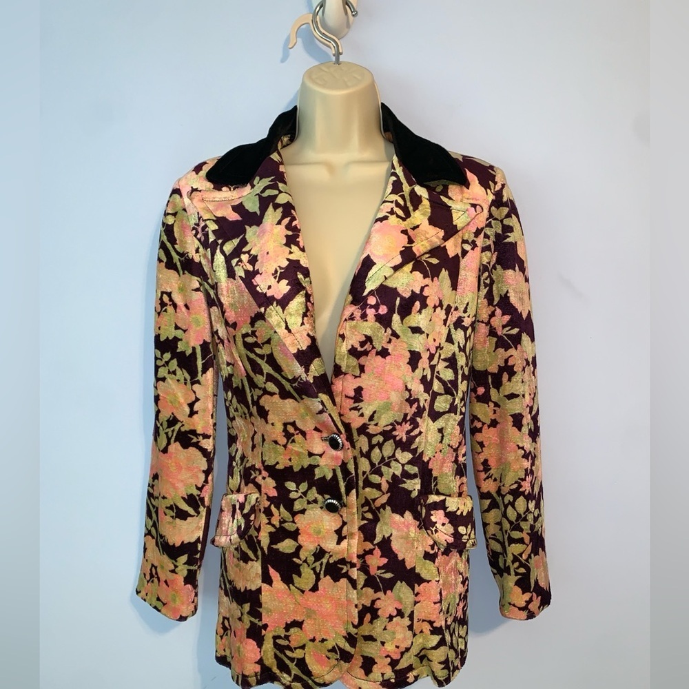 Country set vintage Floral Velvet blazer 2 Black Buttons large brown